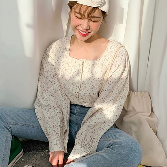 Floral blouse button cream white shirt puff sleeve - Picture 8 of 8